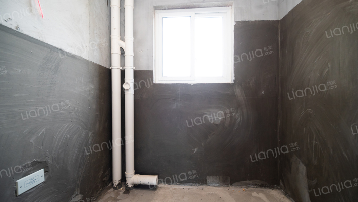 圣桦名城 清水横厅户型通 地下室满两年价格可以谈-卫生间A