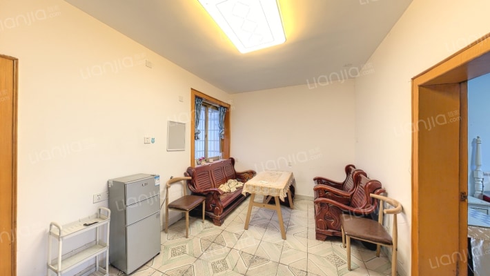 五水厂宿舍二手房实景图