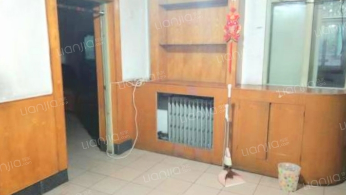 建行宿舍二手房实景图