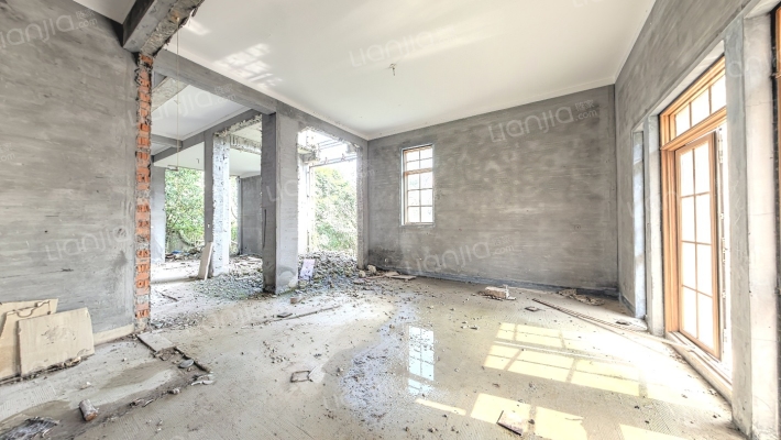 蓝天·玫瑰园二手房实景图