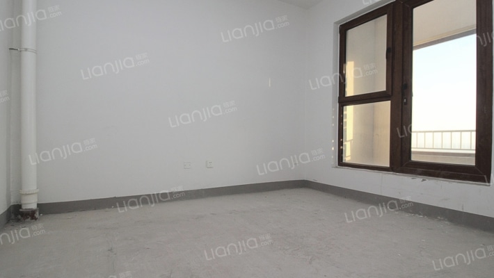 高铁新干线，高层顶层复式，少见的户型，看房方便。-卧室B