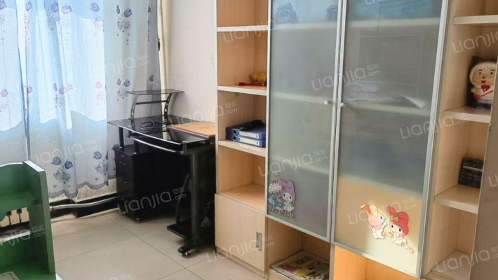 近宜佳旺广场 东西通透 交通便利的三居室-卧室C