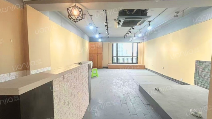 上东商务中心二手房实景图