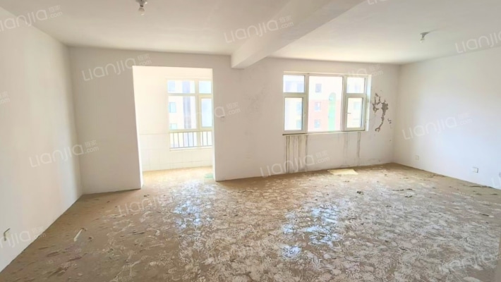 荣和泉印名门二手房实景图