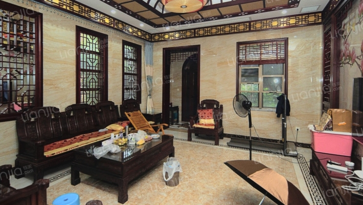 山外山二手房实景图