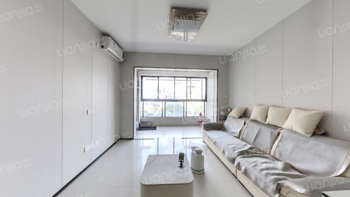 晴朗新地二手房实景图