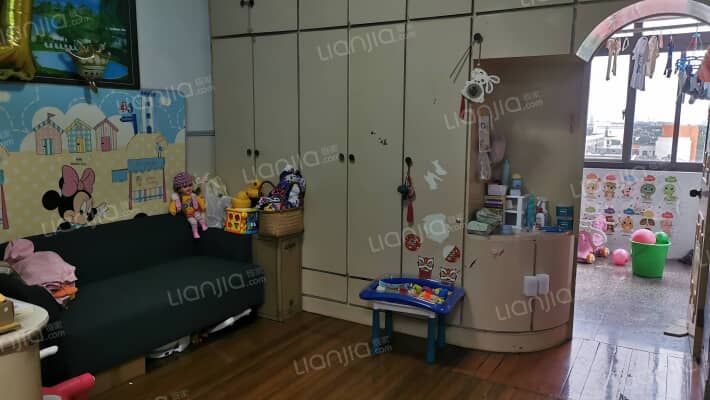 白石路2742弄二手房实景图