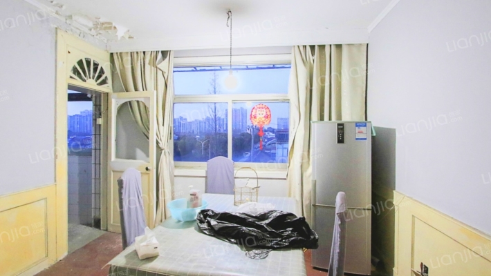 市交警队宿舍二手房实景图