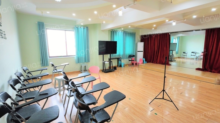 d调国际二手房实景图