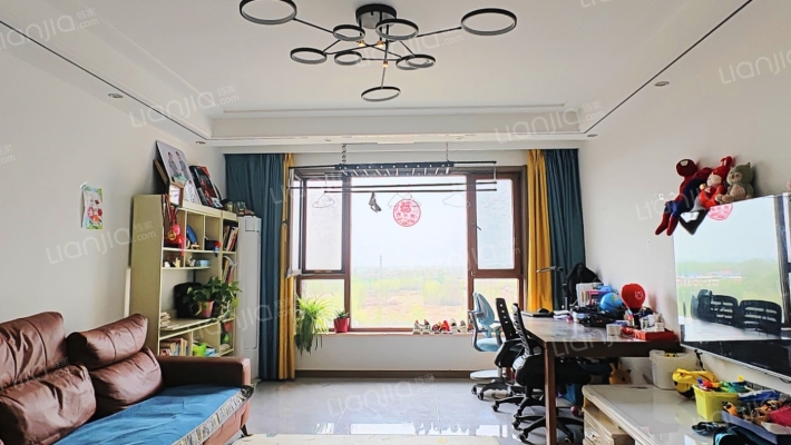 南北大三居，总价低，房本满二，税费少，-客厅