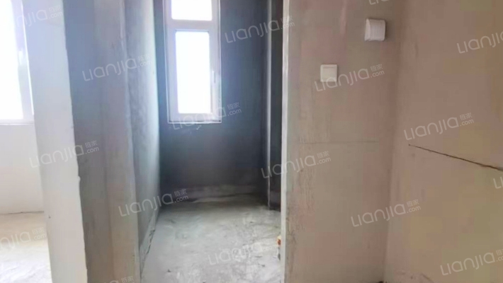 双语旁全洋房社区，一梯两户，采光好，视野佳-卫生间A