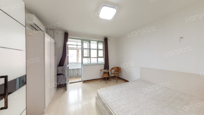 马池口红冶家属院二手房实景图