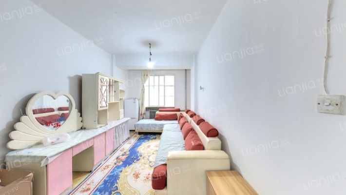 长虹厂家属院二手房实景图