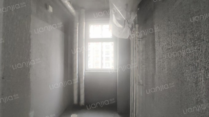 小区位于琉璃河检查站，107国道边，交通方便-卫生间