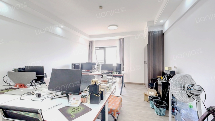 汇利广场二手房实景图