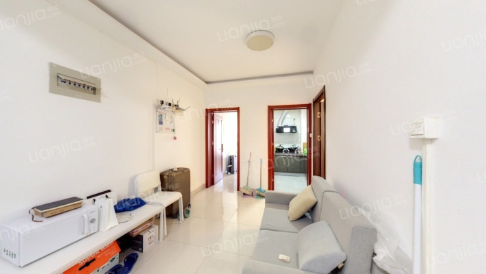 红郡雅苑二手房实景图