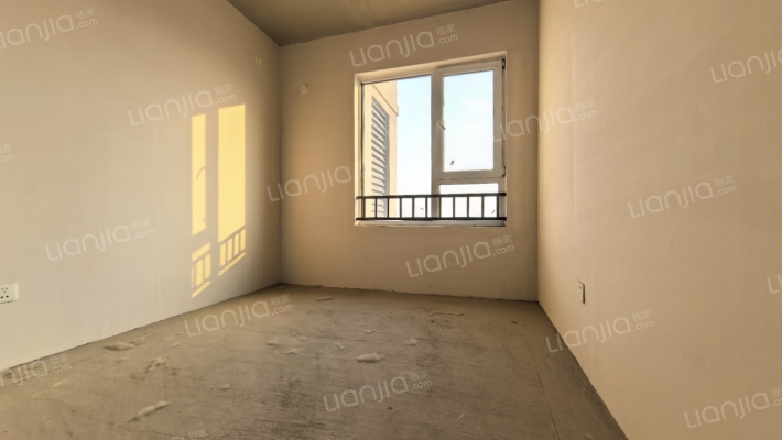 桃源新都孔雀城，南北通透三居，中高楼层-卧室B