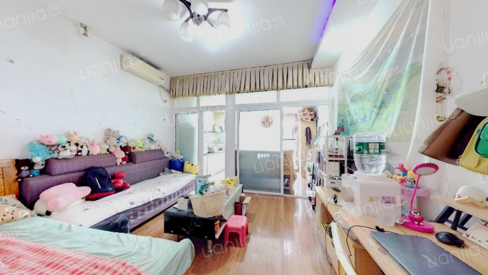 东方巴塞二手房实景图