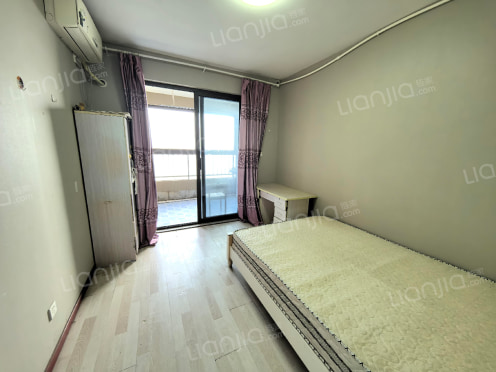 整租·世茂香槟湖四期 1室0厅 东南