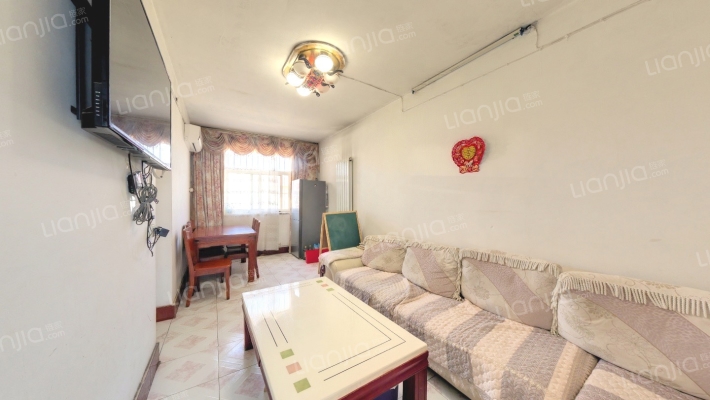 区委二小区二手房实景图