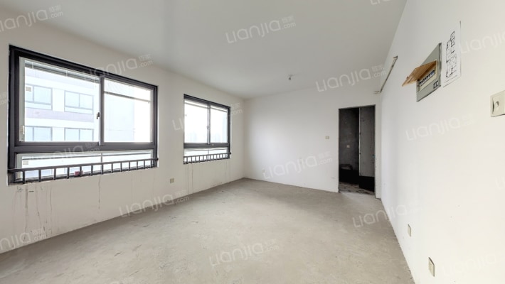 西亭家园二手房实景图