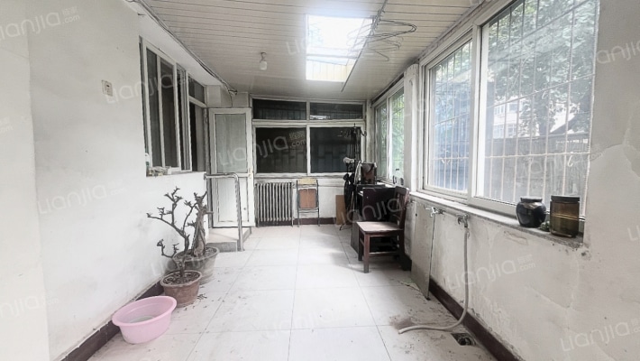 建厂局设计院家属楼 1室1厅 南 北-阳台