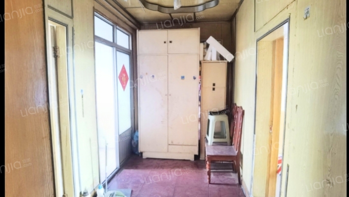 鼓楼大街生活方便，南北通透户型，业主诚意出售-餐厅