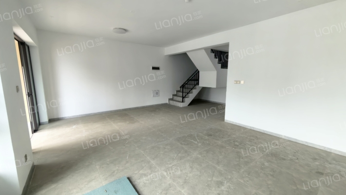 金岛国际二期二手房实景图