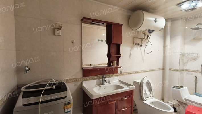 水岸花城，南北通透，户型方正，集中供暖。-卫生间B