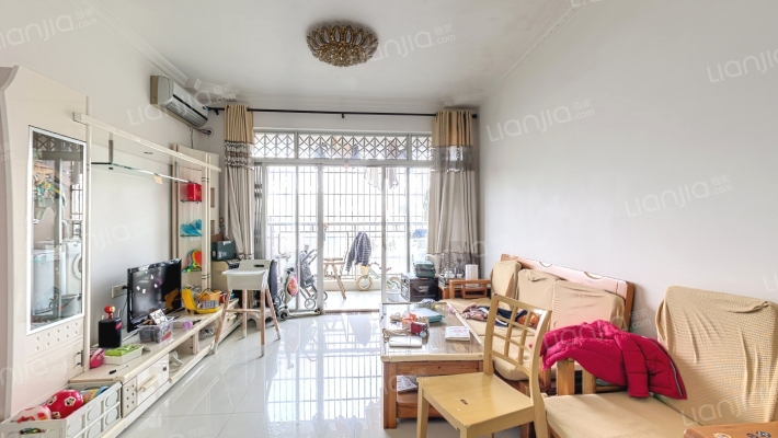 财富世家一期二手房实景图