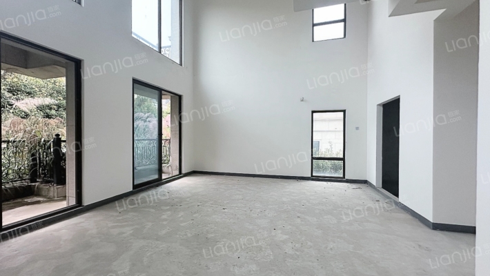 财信赖特与山二手房实景图