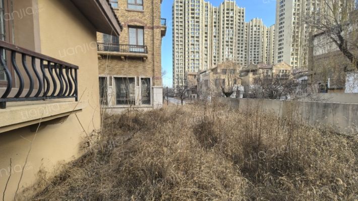 环京大盘联排别墅 高尔夫球场围绕 带200平大院子-露台