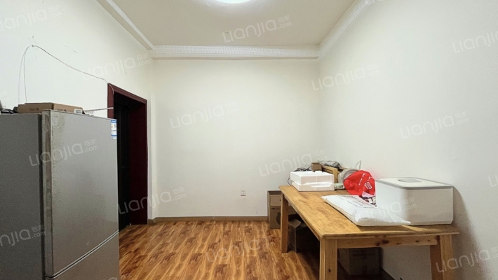 解放西街10号二手房实景图