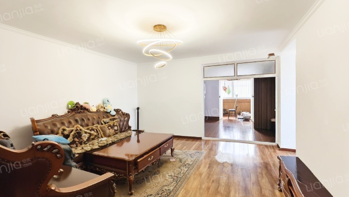 世纪佳苑二手房实景图