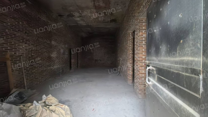 新兴街东五十七巷二手房实景图