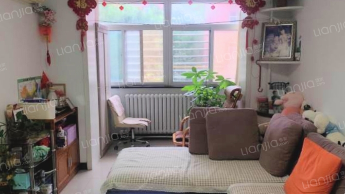 花园里小区二手房实景图