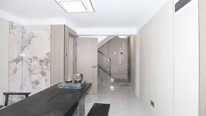 伟厦花苑B区二手房实景图