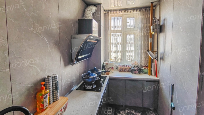 喀什东路-卡子湾车管所警苑小区-舒适三居室-厨房