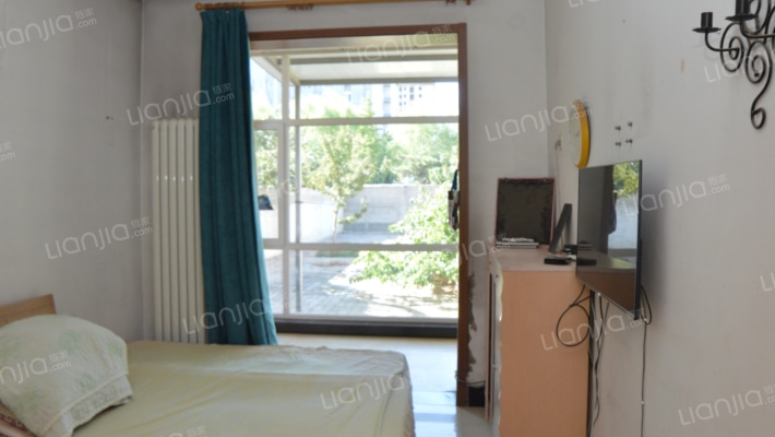 独栋别墅 带装修，看房方便，北二环-卧室A