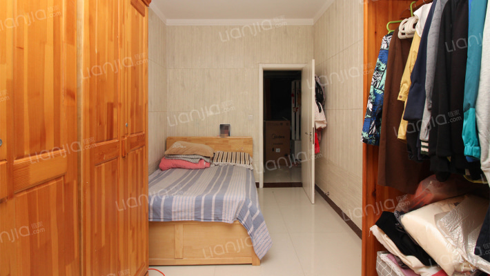 益民小区，三室两厅两卫，小区环境干净舒适，适合居住-卧室A