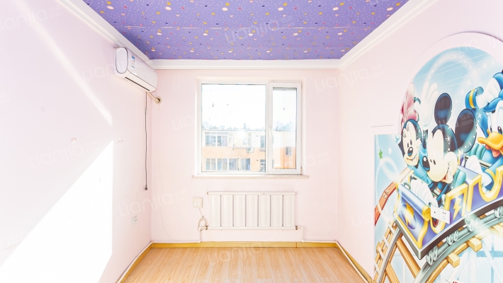 六纬路学区铁路市政楼二手房实景图