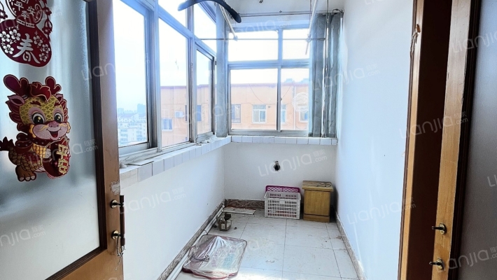 县府小区 3室1厅 南 北-阳台