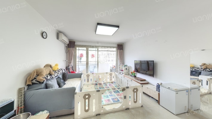 艺丰花园C区二手房实景图