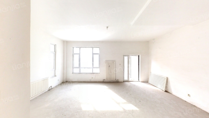 中海龙湾二期二手房实景图