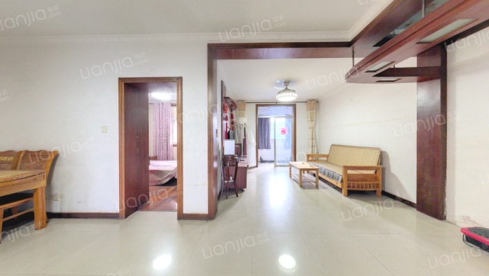 绿宝小区二手房实景图