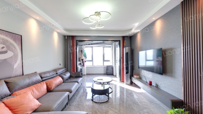 绿地梵尔赛公馆二手房实景图