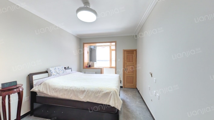 锡拉胡同10号院二手房实景图