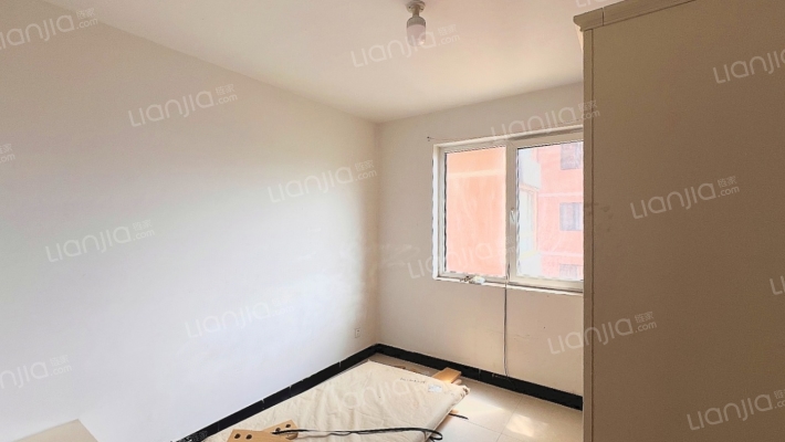 精装两居，临香邑溪谷，出门步行街-卧室B