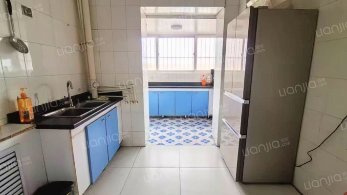 华阳公寓 南北通透大三居户型 带装修-厨房