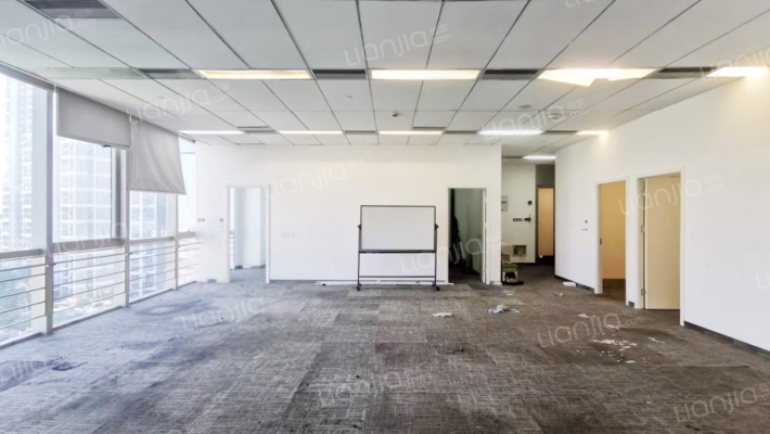 富力中心A区二手房实景图